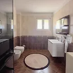 Whole Floor In Upscale Neighborhood Апартаменты *