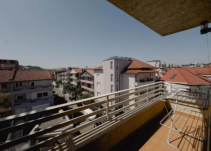 Whole Floor In Upscale Neighborhood 公寓 *