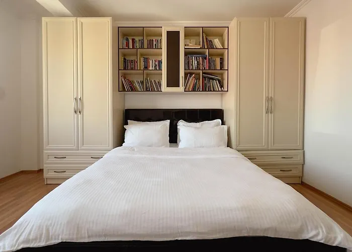 Whole Floor In Upscale Neighborhood Tirana